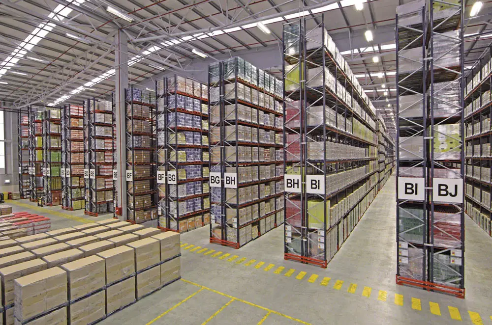 Pallet racking uprights and beam connection detail