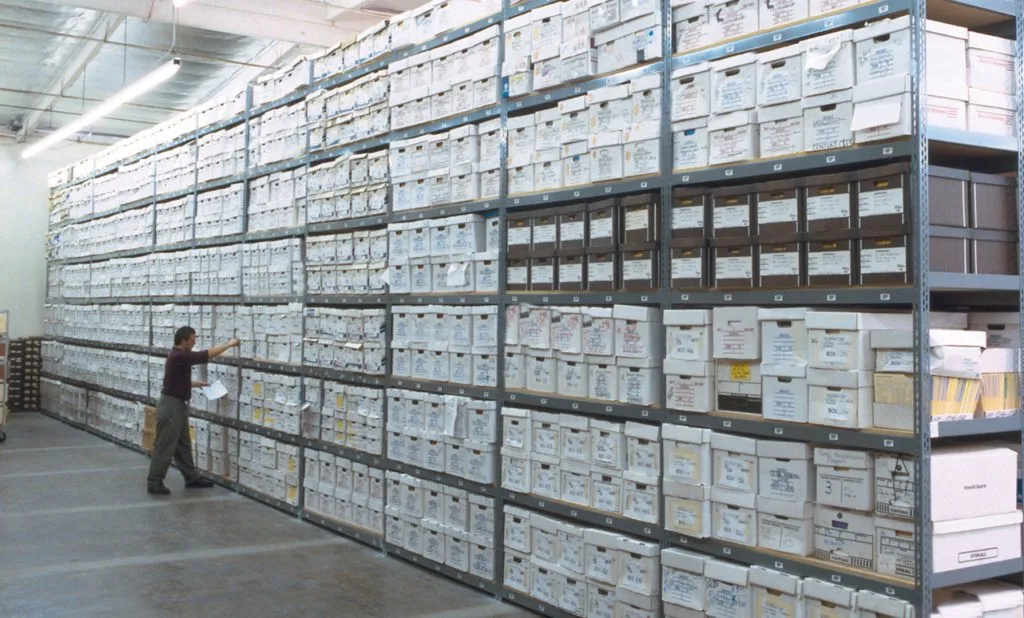 Longspan shelving for bulky item storage