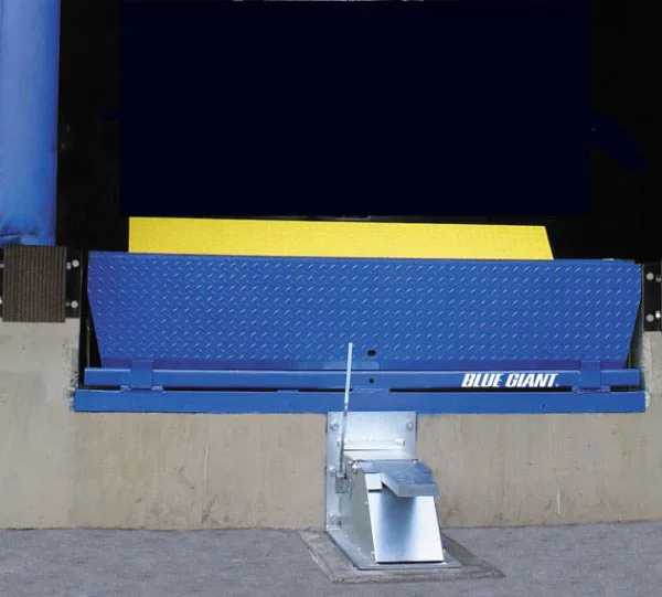 Vehicle restraint system with communication lights